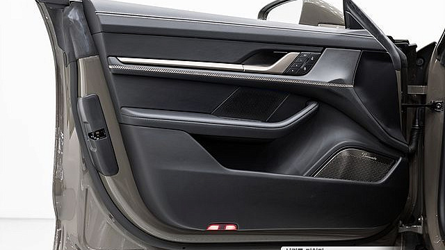 Porsche TAYCAN Turbo купить на сайте DeffCars