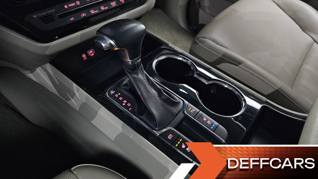 Kia CARNIVAL 9-Seater Prstige купить на сайте DeffCars