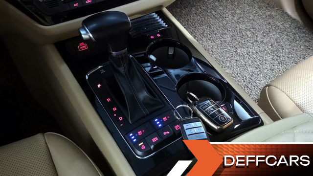 Kia CARNIVAL 9-seater Hi-Limousine Prestige купить на сайте DeffCars
