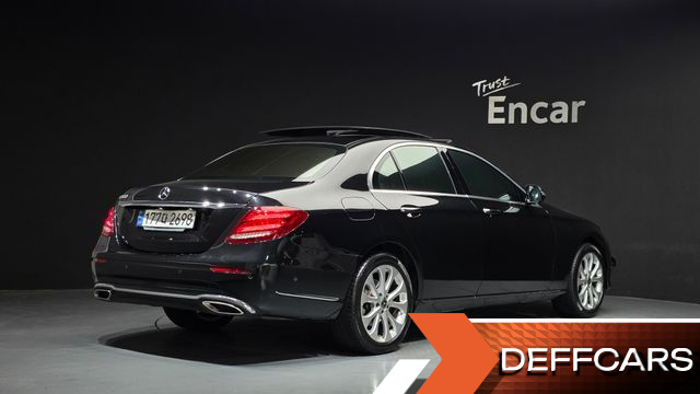 Mercedes E-CLASS E300 Exclusive купить на сайте DeffCars