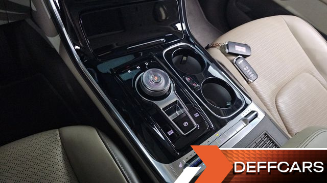 Kia CARNIVAL Gasoline 9-Seater Hi-Limousine Signature купить на сайте DeffCars