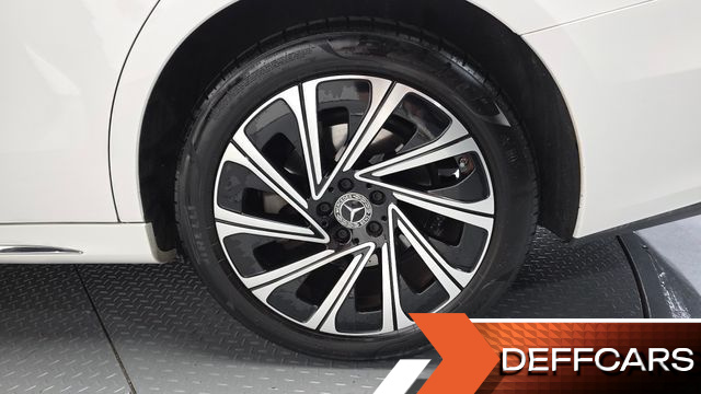 Mercedes E-CLASS E300 4MATIC Exclusive купить на сайте DeffCars