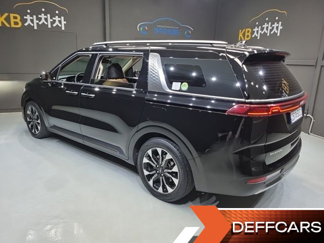 Kia CARNIVAL 9-Seater Noblesse купить на сайте DeffCars