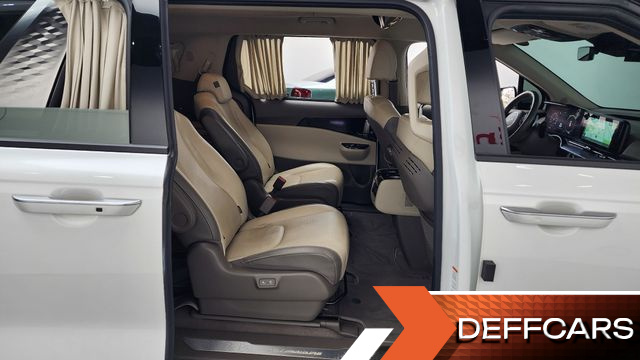 Kia CARNIVAL 9-Seater Hi-Limousine Signature купить на сайте DeffCars