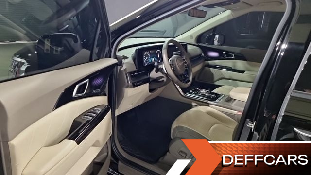 Kia CARNIVAL Gasoline 4-Seater Hi-Limousine Signature купить на сайте DeffCars