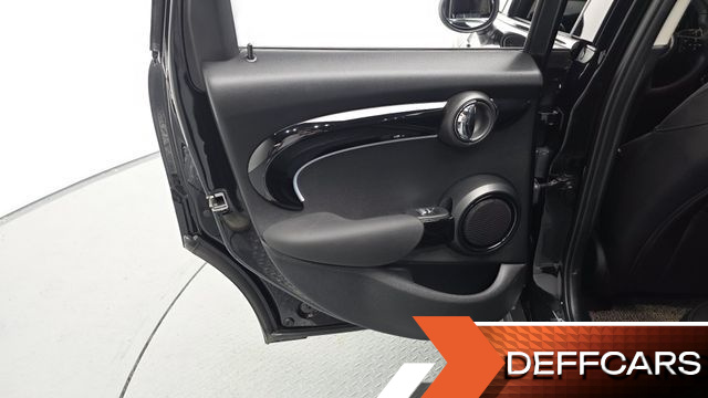 Mini COOPER 5Door Classic Third Generation купить на сайте DeffCars