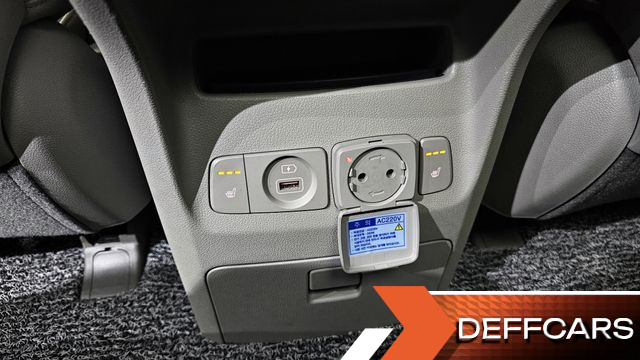 Kia CARNIVAL 9-seater Prestige купить на сайте DeffCars