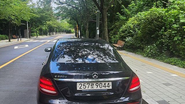 Mercedes E-CLASS E220d Avantgarde купить на сайте DeffCars