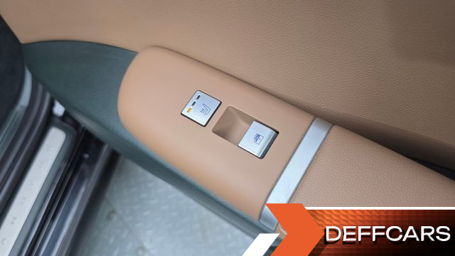 Hyundai GRANDEUR 2,5 Gasoline 2WD Premium купить на сайте DeffCars