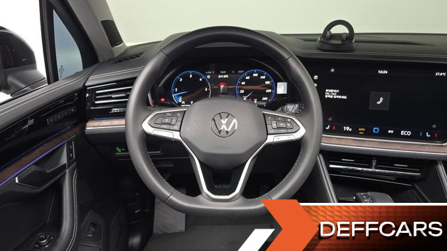 Volkswagen TOUAREG 3.0 TDI Prestige купить на сайте DeffCars