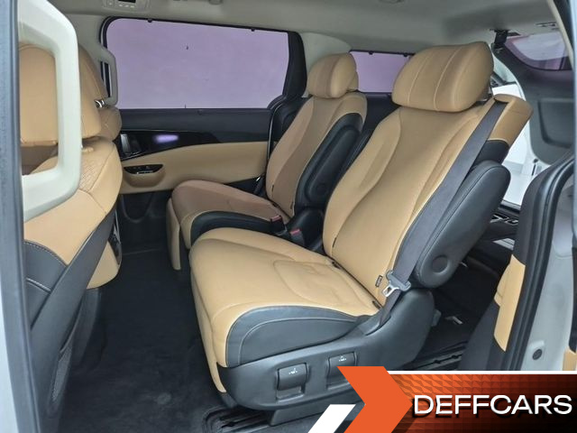 Kia CARNIVAL 7-Seater Signature купить на сайте DeffCars