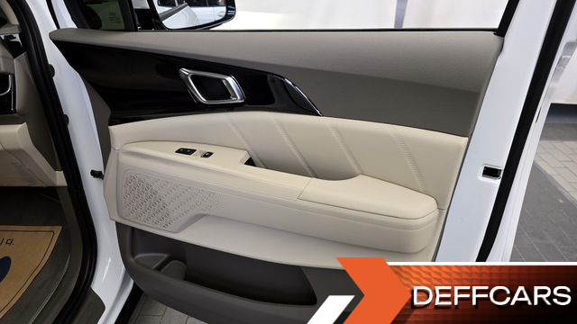 Kia CARNIVAL Gasoline 9-Seater Signature купить на сайте DeffCars