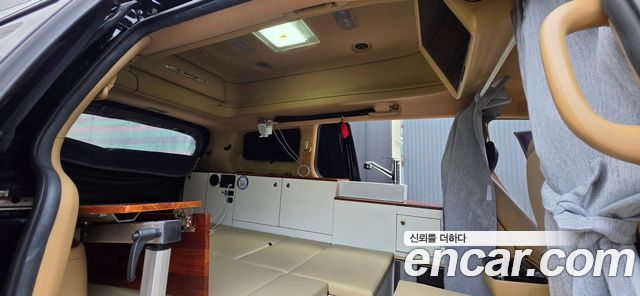 Kia CARNIVAL 9-seater Hi-Limousine Prestige High roof купить на сайте DeffCars