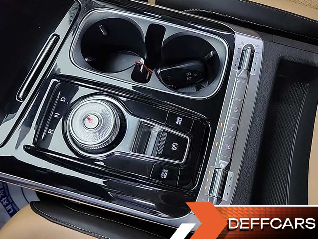 Kia CARNIVAL Gasoline 7-Seater Signature купить на сайте DeffCars