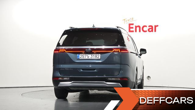 Kia CARNIVAL Diesel 9-Seater Signature купить на сайте DeffCars