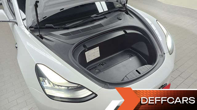 Tesla MODEL 3 Long Range AWD купить на сайте DeffCars