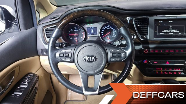 Kia CARNIVAL 9-Seater Noblesse купить на сайте DeffCars