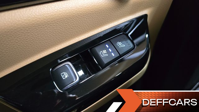 Kia CARNIVAL 9-Seater Signature купить на сайте DeffCars