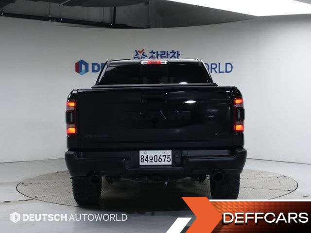 Dodge RAM PICK UP 5.7 купить на сайте DeffCars