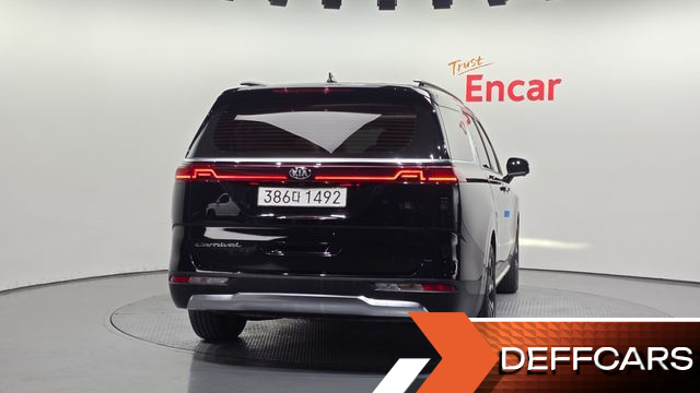Kia CARNIVAL 9-Seater Noblesse купить на сайте DeffCars