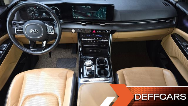 Kia CARNIVAL Gasoline 7-Seater Signature купить на сайте DeffCars