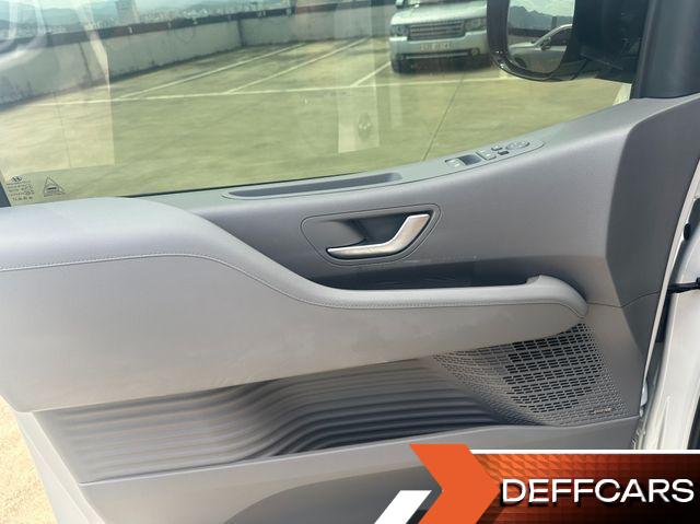 Hyundai STARIA Lounge 7-Seater Inspiration купить на сайте DeffCars
