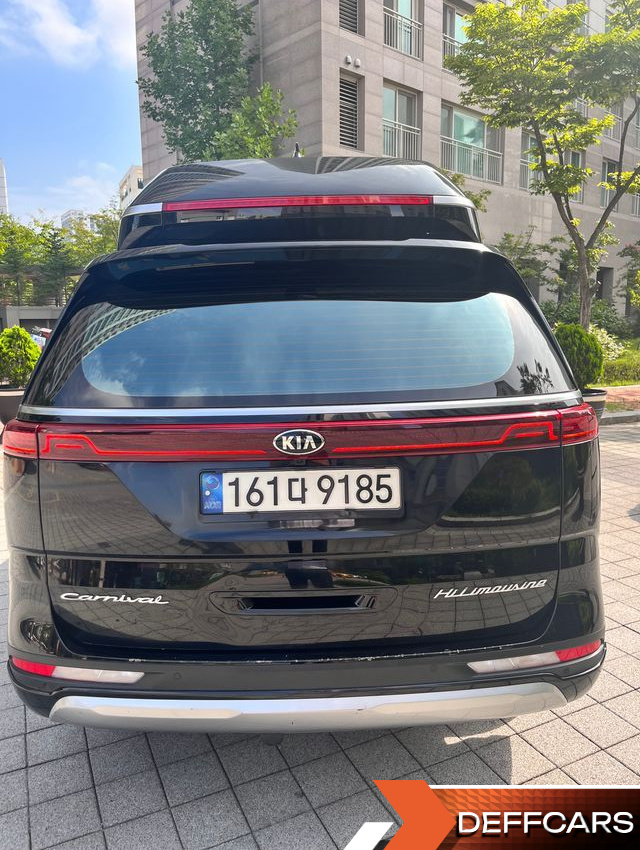 Kia CARNIVAL 9-Seater Hi-Limousine Signature купить на сайте DeffCars