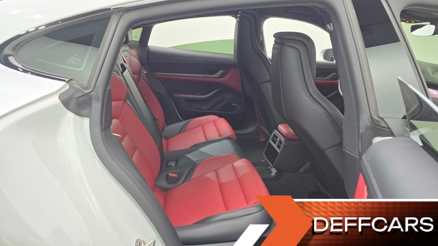 Porsche TAYCAN 4S купить на сайте DeffCars