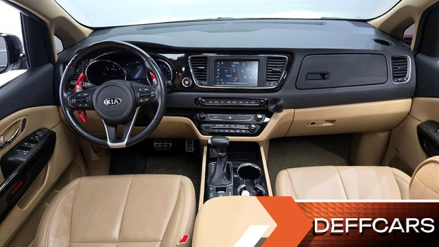 Kia CARNIVAL 9-Seater Noblesse Special купить на сайте DeffCars