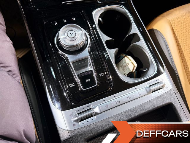 Kia CARNIVAL 9-Seater Noblesse купить на сайте DeffCars