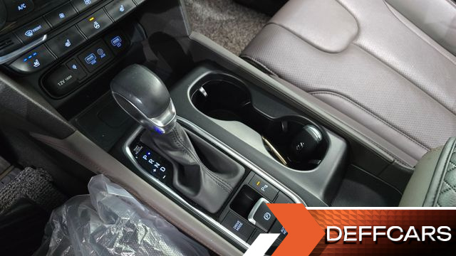 Hyundai SANTAFE Diesel 2.0 2WD Exclusive Special купить на сайте DeffCars