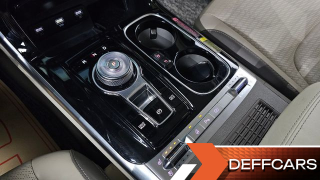 Kia CARNIVAL Gasoline 7-Seater Hi-Limousine Signature купить на сайте DeffCars