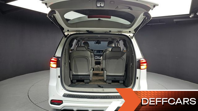 Kia CARNIVAL 9-Seater Noblesse Special купить на сайте DeffCars