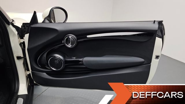 Mini COOPER CONVERTIBLE Standard 3rd Generation купить на сайте DeffCars
