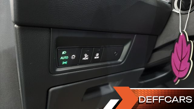 Volkswagen TOUAREG 3.0 TDI Premium купить на сайте DeffCars