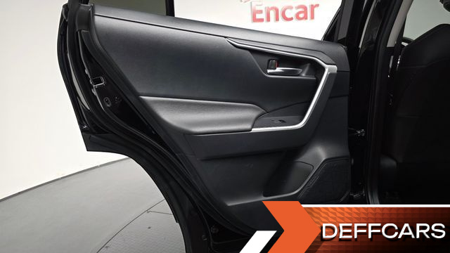 Toyota RAV4 2.5 2WD Hybrid XLE купить на сайте DeffCars