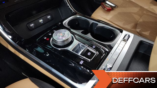 Kia CARNIVAL 9-Seater Noblesse купить на сайте DeffCars