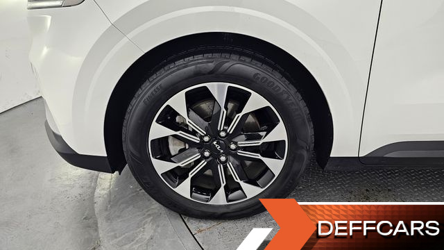 Kia CARNIVAL 9-Seater Prestige купить на сайте DeffCars