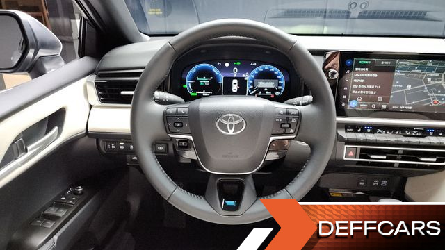 Toyota CAMRY 2.5 XLE Hybrid купить на сайте DeffCars