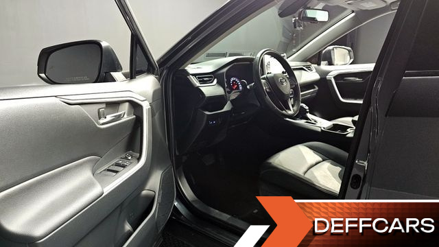 Toyota RAV4 2.5 2WD купить на сайте DeffCars