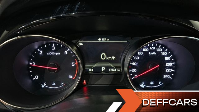Kia CARNIVAL 9-Seater Hi-Limousine Noblesse Special купить на сайте DeffCars