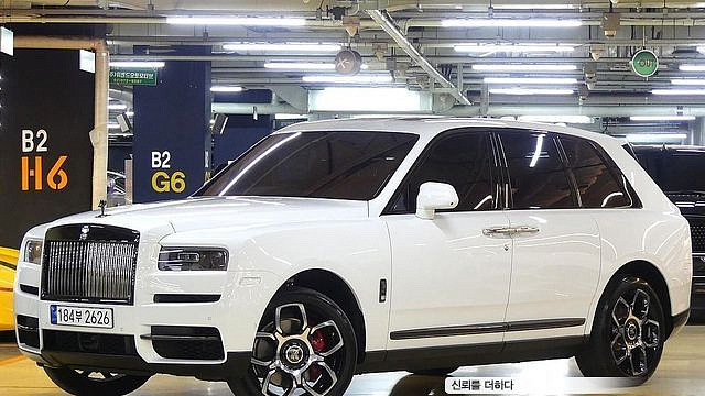 Rolls-Royce CULLINAN 6.7 V12 Black Badge купить на сайте DeffCars