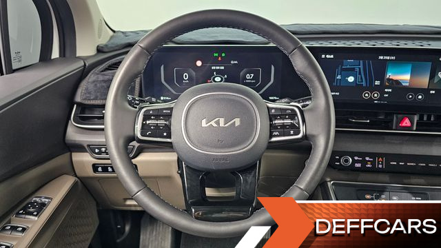 Kia CARNIVAL 9-Seater Noblesse купить на сайте DeffCars