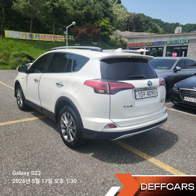 Toyota RAV4 2.5 4WD Hybrid 4th купить на сайте DeffCars