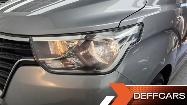 Hyundai STAREX Van 3-Seater Style купить на сайте DeffCars