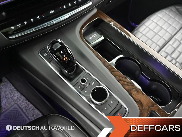 Cadillac ESCALADE 6.2 Premium Luxury Platinum купить на сайте DeffCars