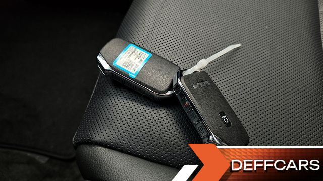 Kia SPORTAGE Gasoline 1.6 Turbo 2WD 30TH Edition купить на сайте DeffCars