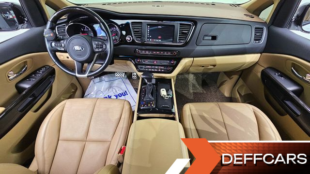 Kia CARNIVAL 7-seater Limousine VIP купить на сайте DeffCars