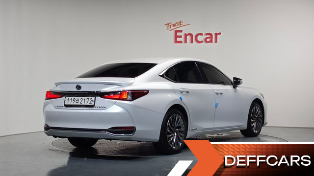 Lexus ES Luxury Plus купить на сайте DeffCars