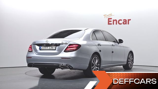 Mercedes E-CLASS E300 4MATIC Avnatgarde купить на сайте DeffCars